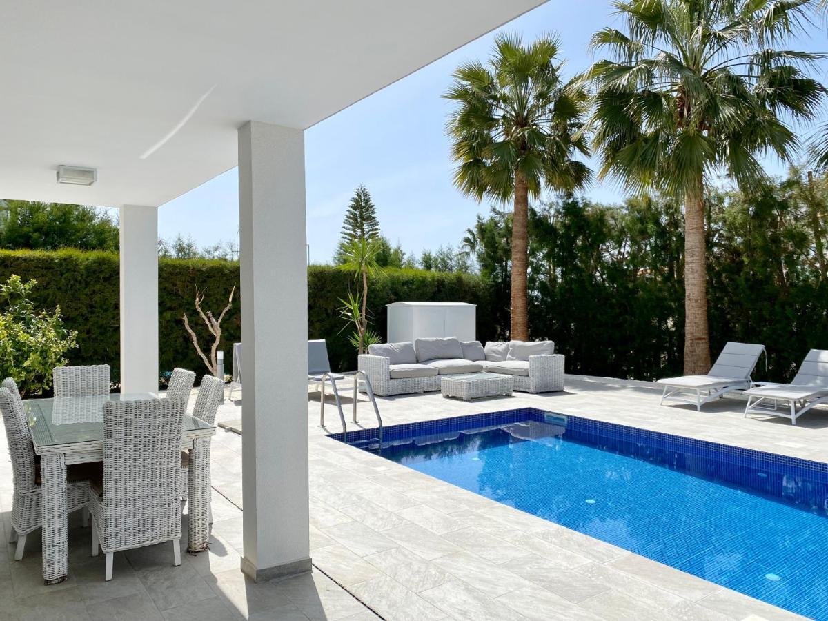 Luxury Villa Roma Near The Beach Коралова Затока Екстер'єр фото